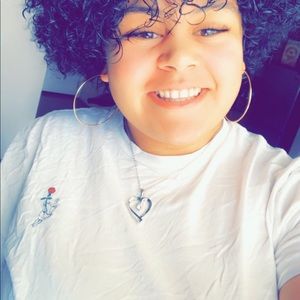 Meet your Posher, Alexis